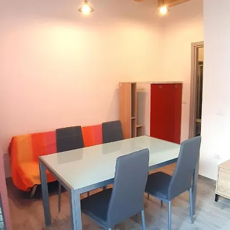 Casanuova Flat, Center شقة أولبيا