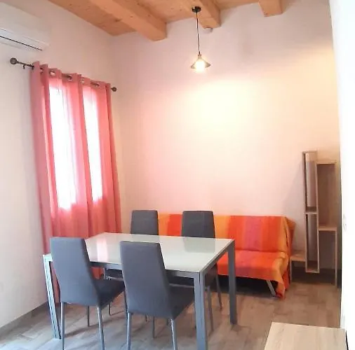 Casanuova Flat, Center * オルビア